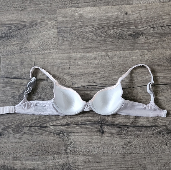 Victoria's Secret Lined Demi Light Lavender Bra Sz 32A - Picture 3 of 6